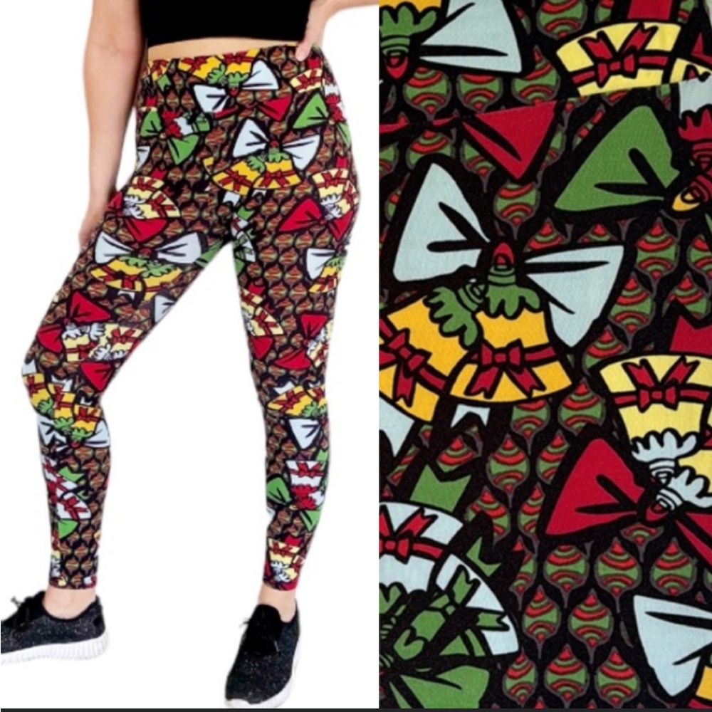 LuLaRoe green red Christmas bell ornament print full length leggings one size